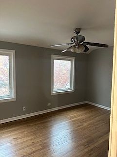5th image of 9562 S Bensley Ave