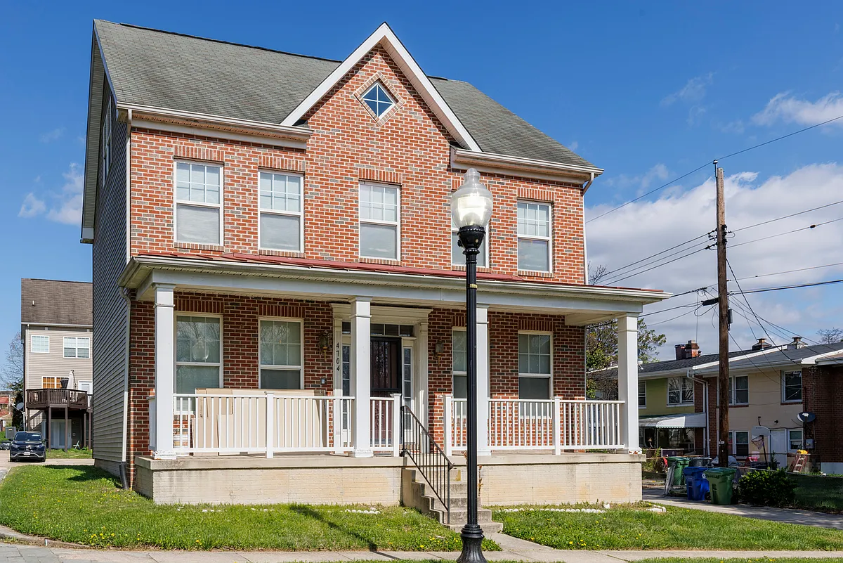 Building Photo - 4704 Denview Way