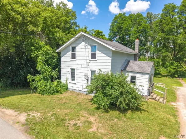 5319 Bear Rd, North Syracuse, NY 13212