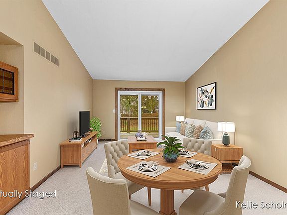 3rd image of 224 Wall St #3
