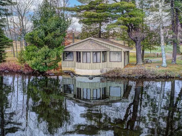 841 Northernaire Dr, Three Lakes, WI 54562