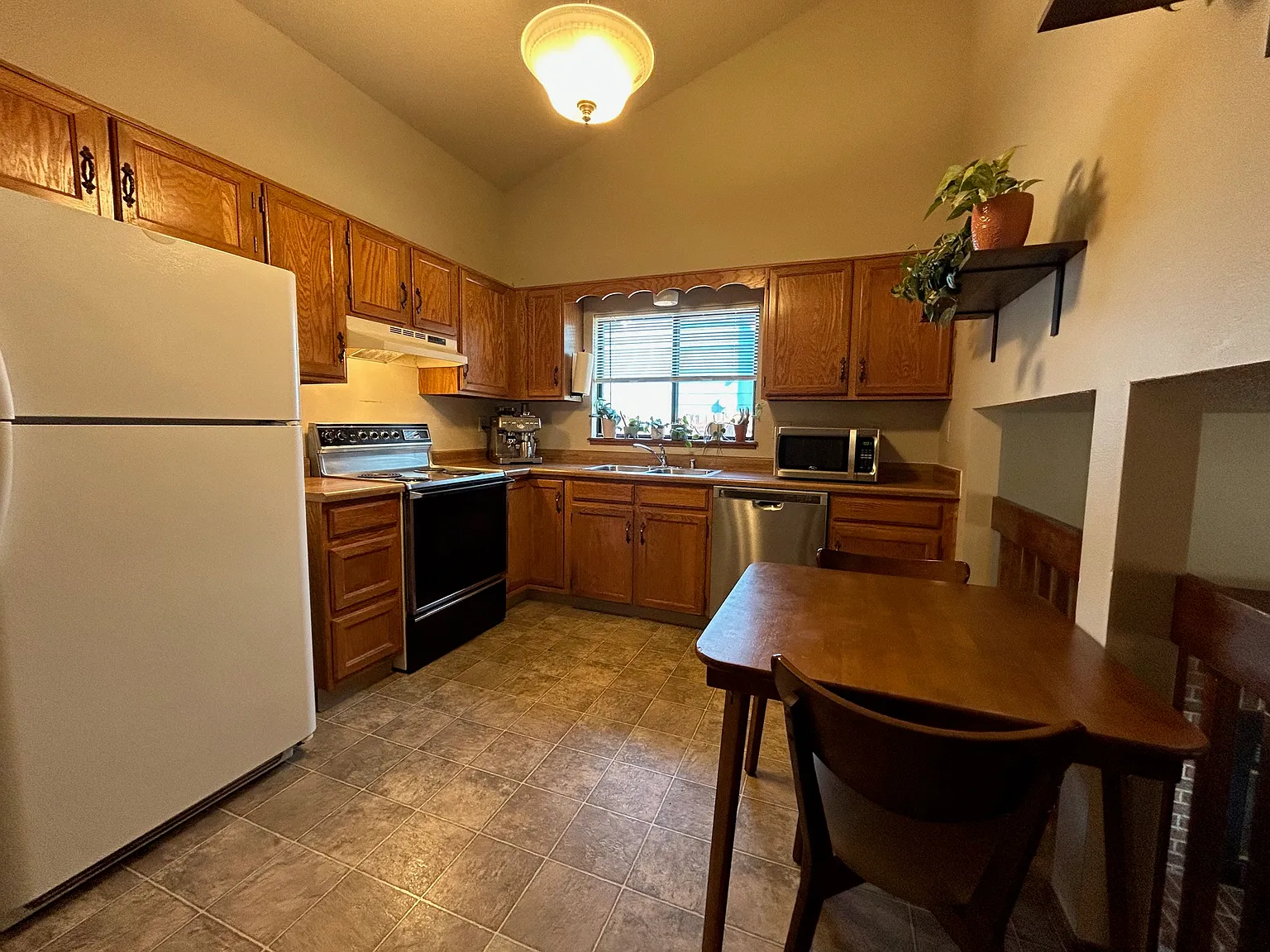 Pemberton Way - 1 — Photo 3