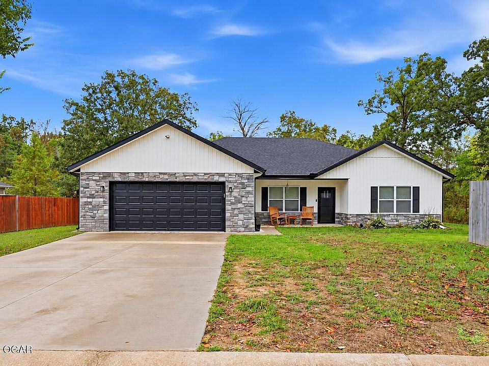 1st image of 13651 Pella Ln