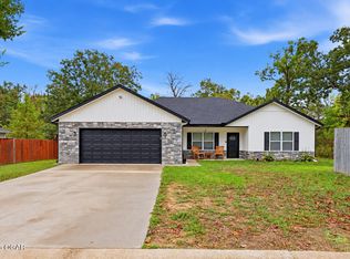 13651 Pella Ln, Neosho, MO 64850