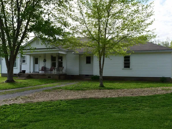 4092 Trace Ck Rd, Mc Ewen, TN 37101