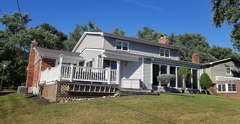 2nd image of 215 Treherne Rd