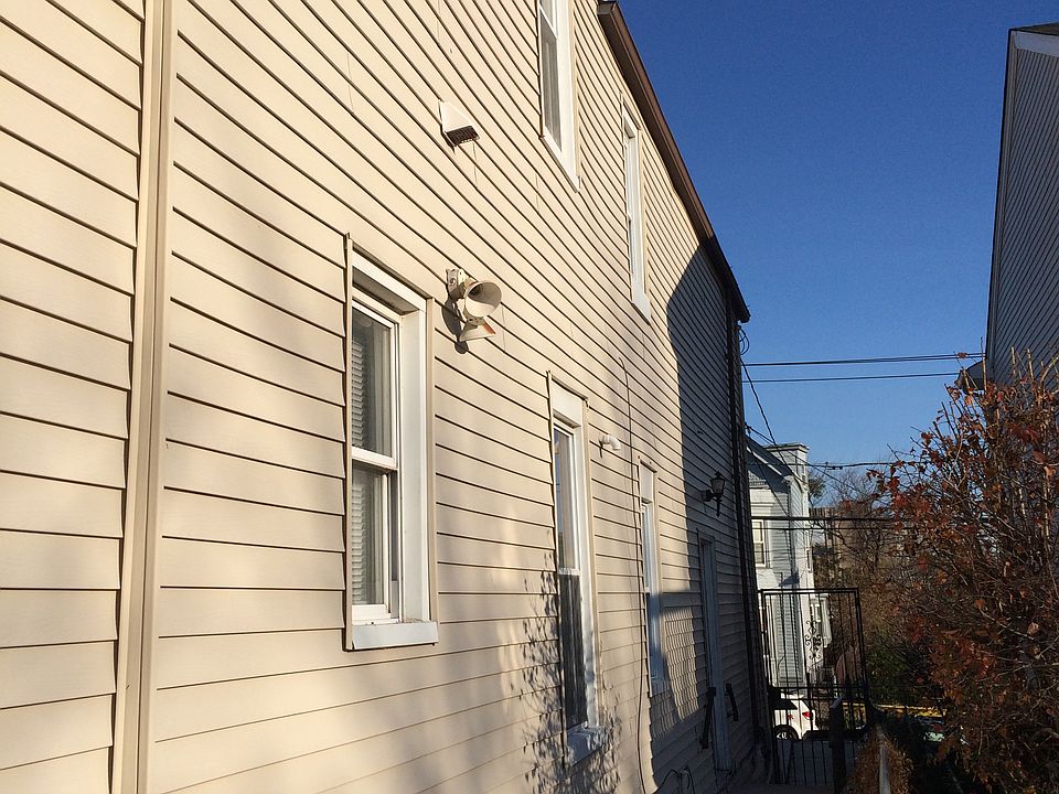 2nd image of 330 New Street #2