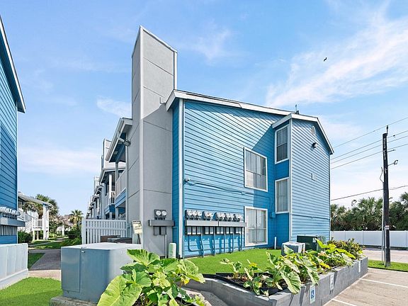 3rd image of 3506 Cove View Blvd APT 812