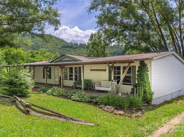 495 Courtney Ln, Canton, NC 28716