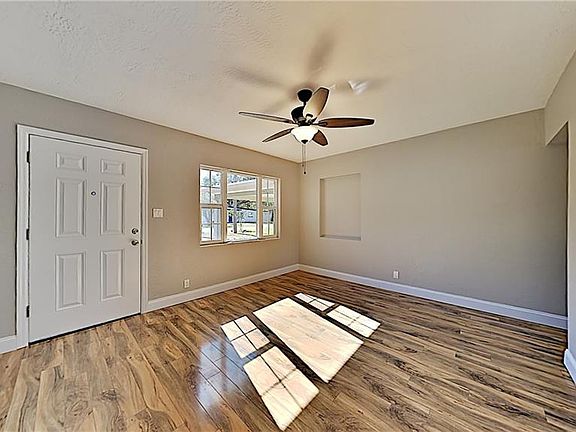3rd image of 3511 W Paul Ave