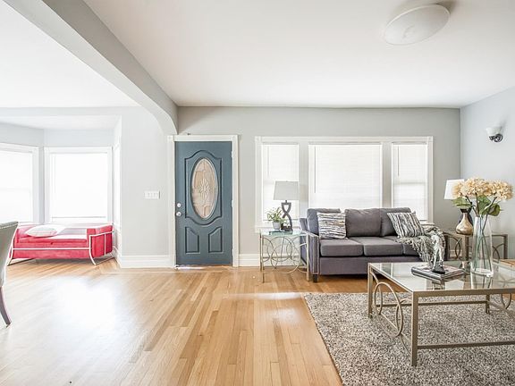 4th image of 6230 Laird Ave