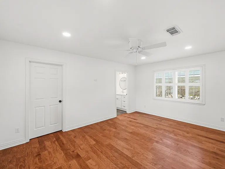 6131 Yarwell Dr — Photo 29