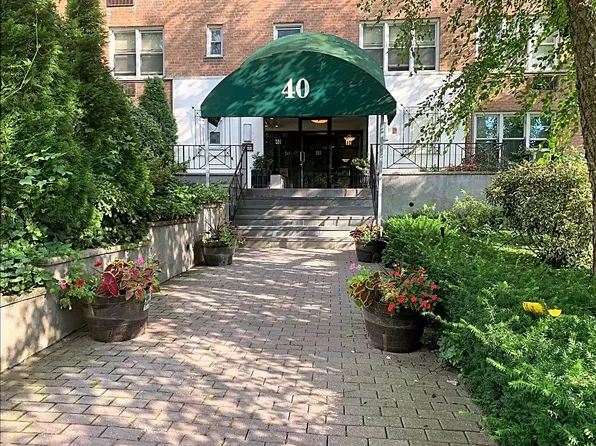 40 Barker Avenue, 40 Barker Ave APT 2L, White Plains, NY 10601