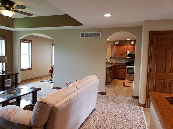 5th image of 259 Lezlie Dr