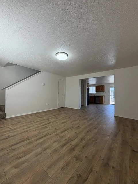 500 SE L St, Unit B — Photo 2