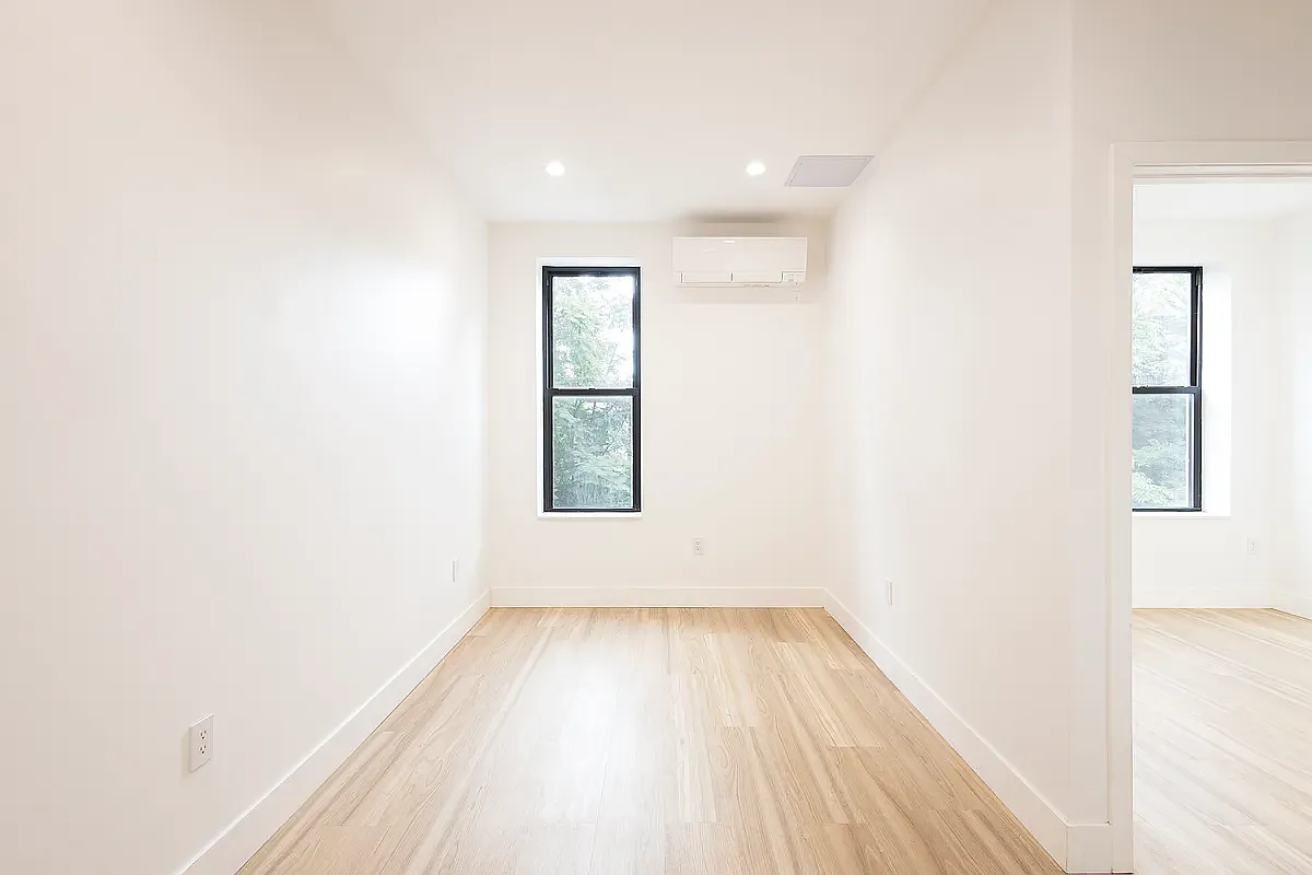378 Kosciuszko Street — Photo 4