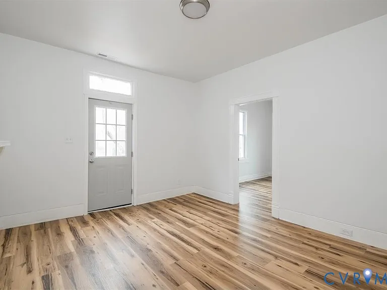 2726 Alexander Ave — Photo 7