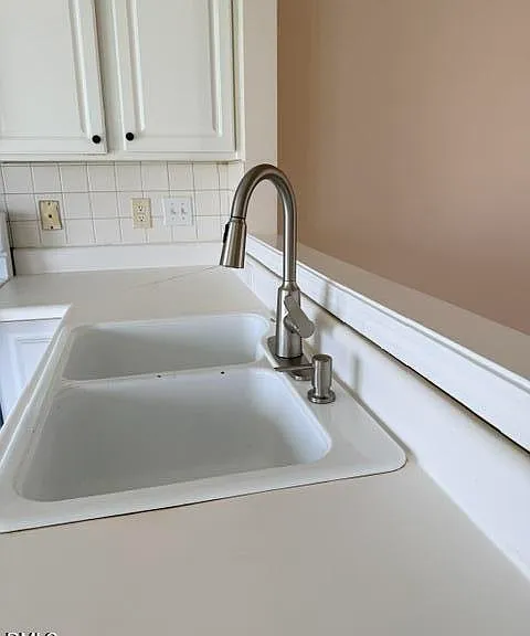 204 Caraleigh Ct — Photo 13