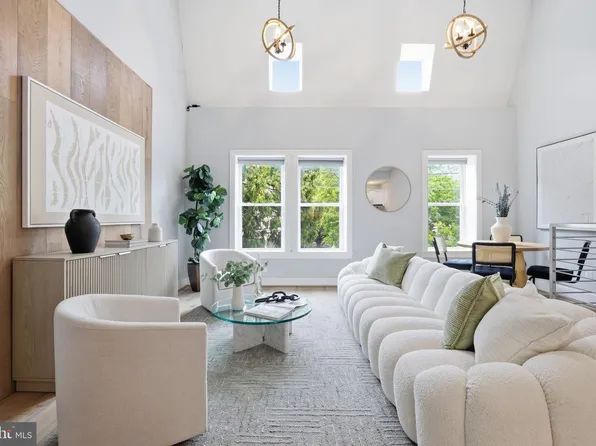 1117 Allison St NW #3, Washington, DC 20011