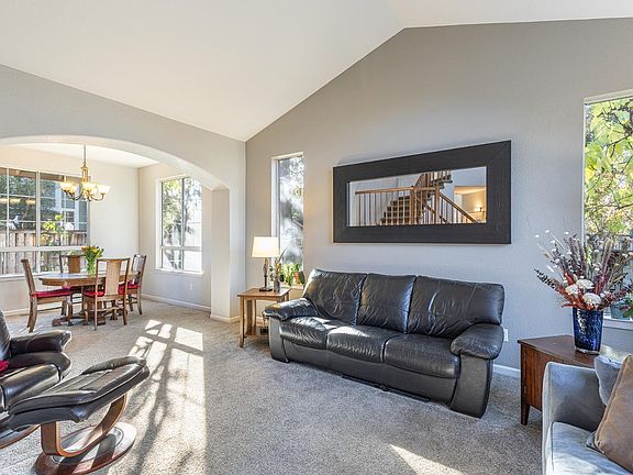 4th image of 420 Trinity Court
