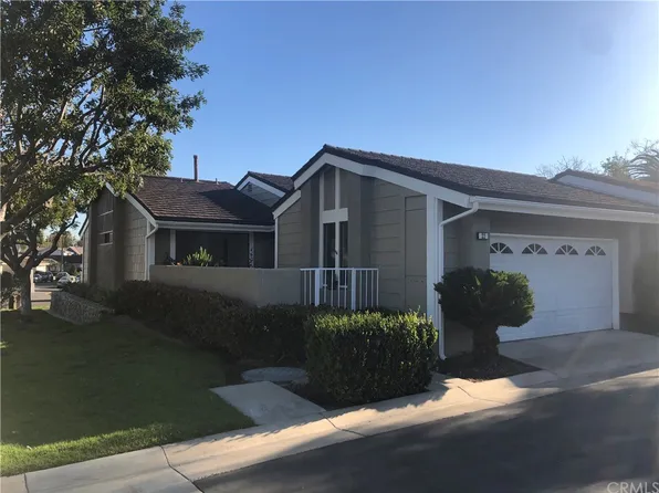 22 Lone Pne #1, Irvine, CA 92604