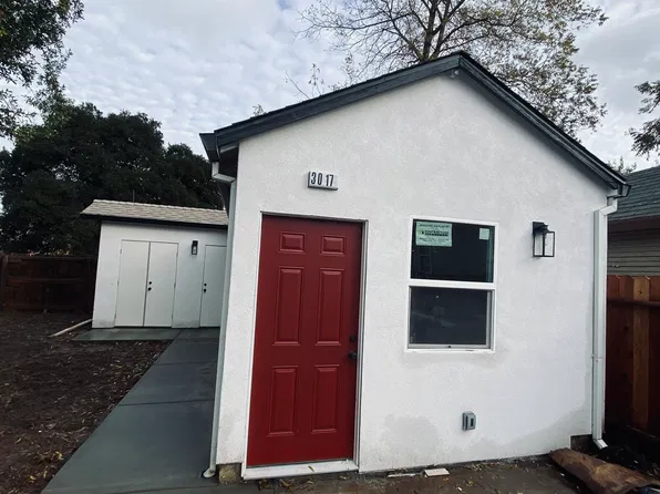 3017 44th St #B, Sacramento, CA 95817