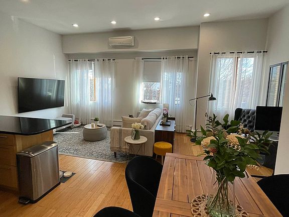 2nd image of 2534 47th St Floor 2