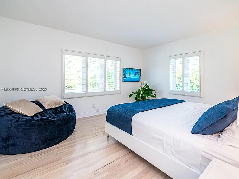 2118 NE 15th St — Photo 27