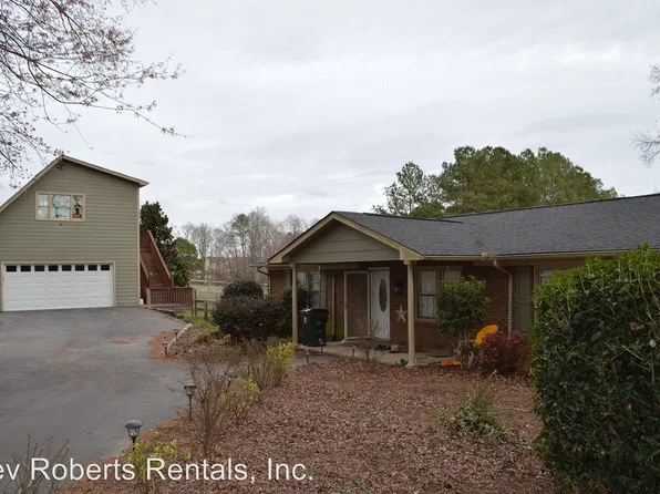 8712 Green Level Church Rd, Cary, NC 27519