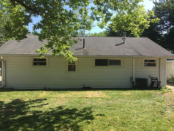 2nd image of 4271 Belle Ave