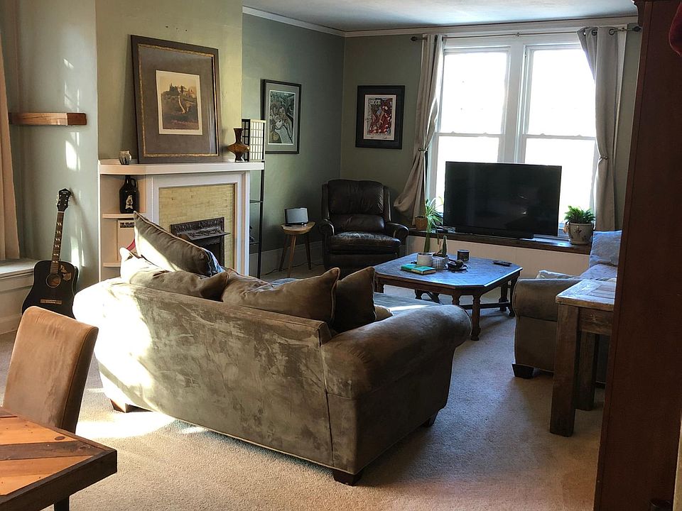 2824 N Summit Ave, Milwaukee, WI 53211 Zillow