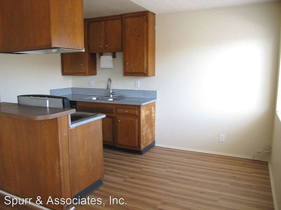 5th image of 5915 Woodruff Ave APT 3