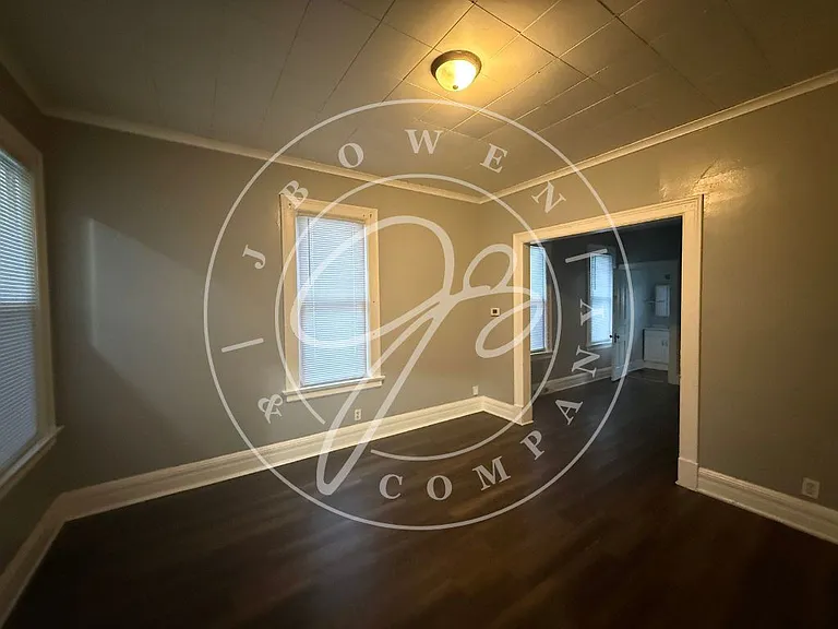 346 Parker Ave — Photo 2