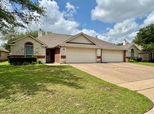 408B Chapel Trail Cir, Woodway, TX 76712