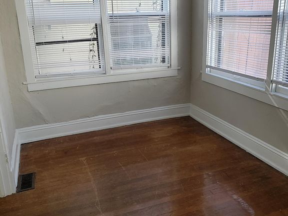 2nd image of 812 E 43rd St APT 2