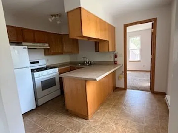 227 2nd St NE #4, Faribault, MN 55021
