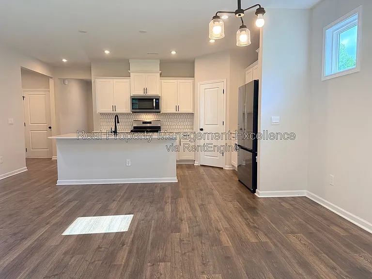 101 Brody Pine Way — Photo 9