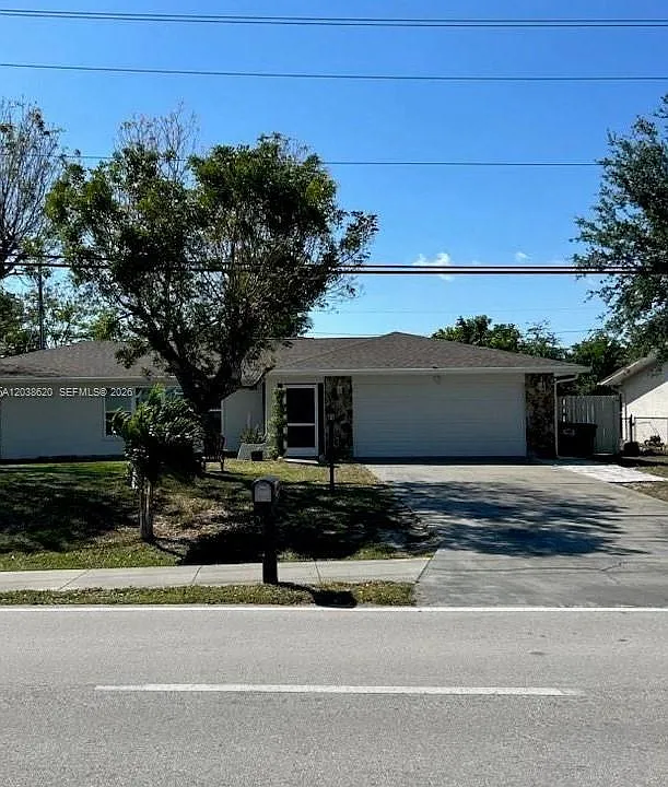 4020 Country Club Blvd