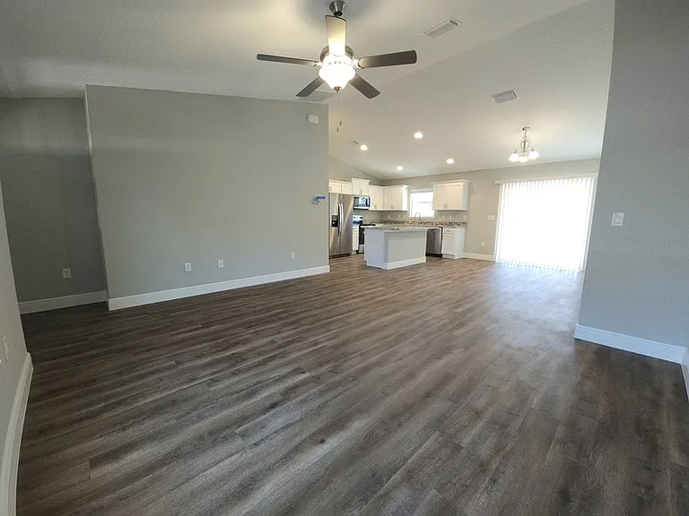 7244 N Glenridge Cir — Photo 4