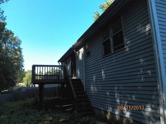 2nd image of 11 Jill Dr