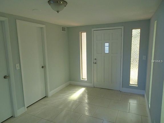 3rd image of 5006 S 86th St