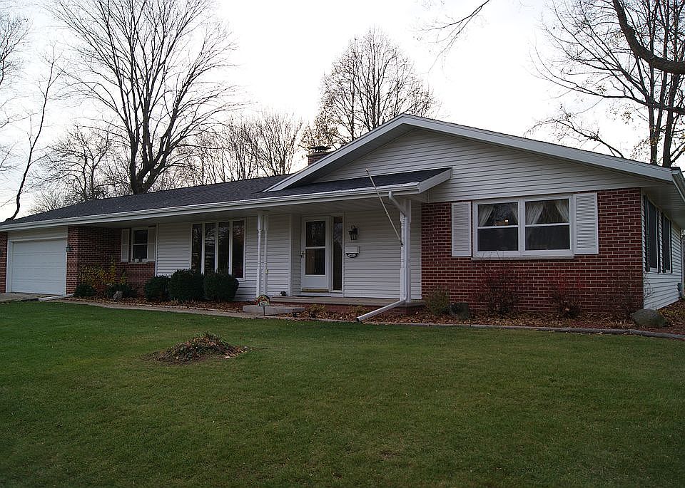 1st image of 621 Meadowood Ln