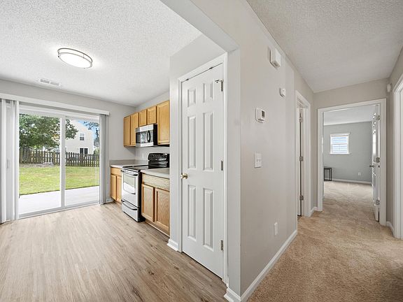 5th image of 317 Denman Loop