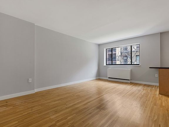 3rd image of 451 E 83rd St #5CC