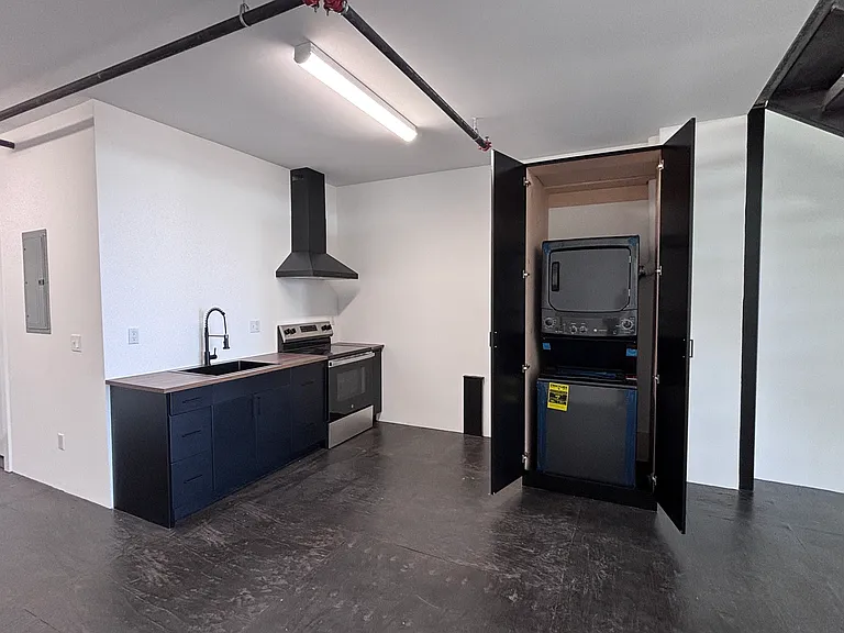 4020 Avalon Blvd #210 — Photo 8