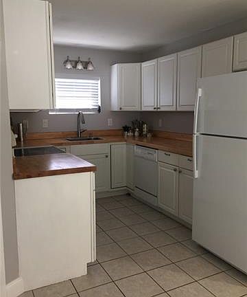 2nd image of 27271 Shriver Ave