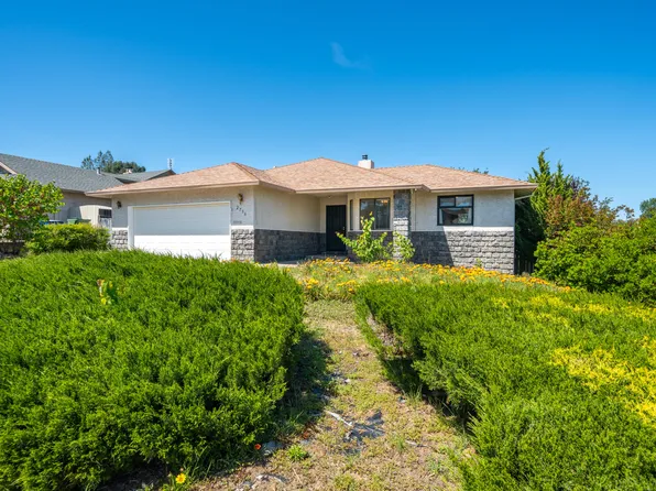 2736 Crystal Tree Dr, Redding, CA 96001