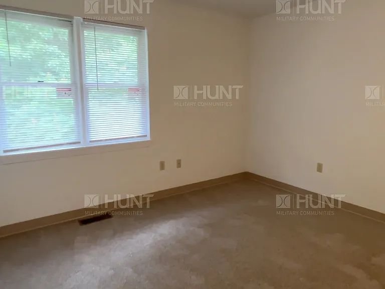 2 Colonial Pl — Photo 4