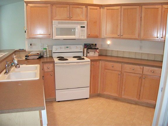 3rd image of 1775 McNeil Cir