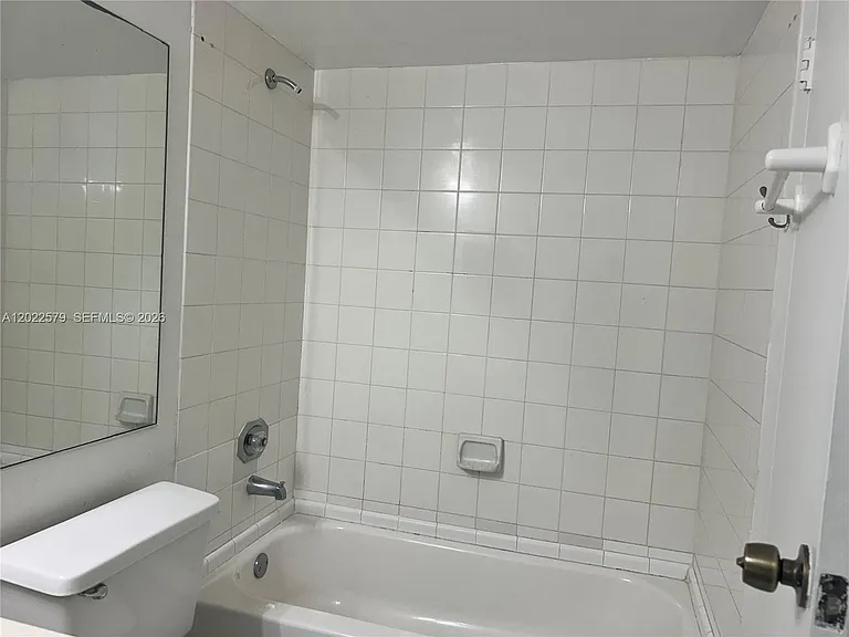 7601 E Treasure Dr #2104 — Photo 20